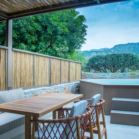 Hotel King Minos Retreat &