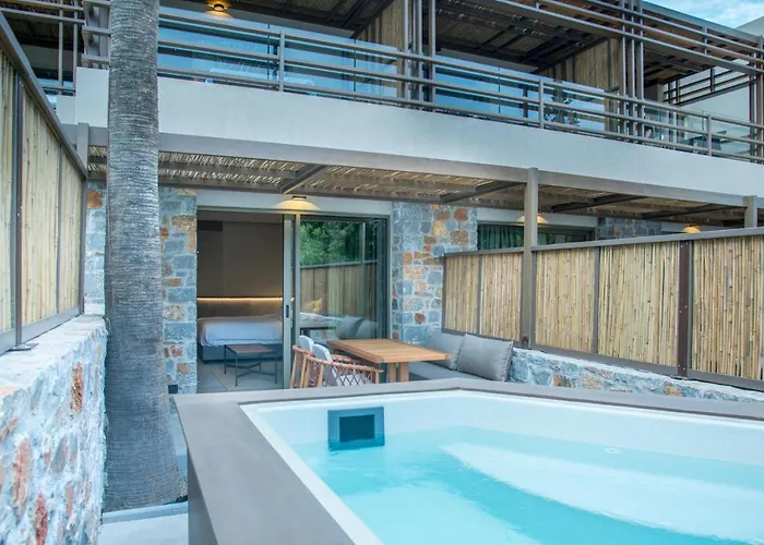 King Minos Retreat &