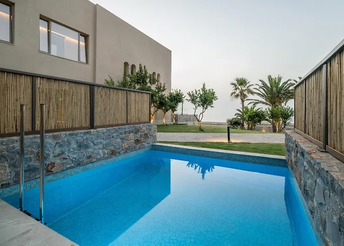 King Minos Retreat &